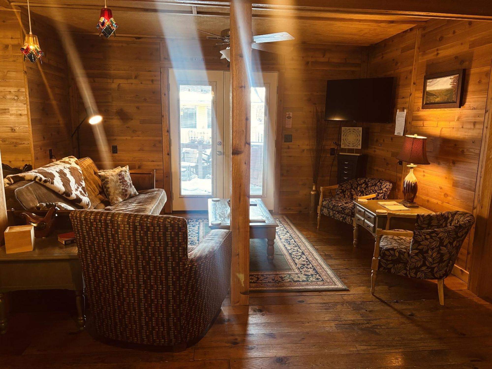 The Iris Garden Downtown Cottages And Suites Nashville Rum bild