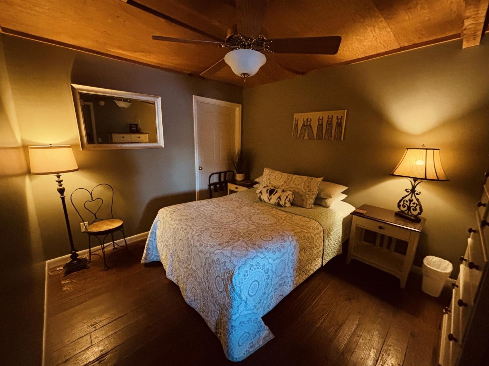 The Iris Garden Downtown Cottages And Suites Nashville Rum bild