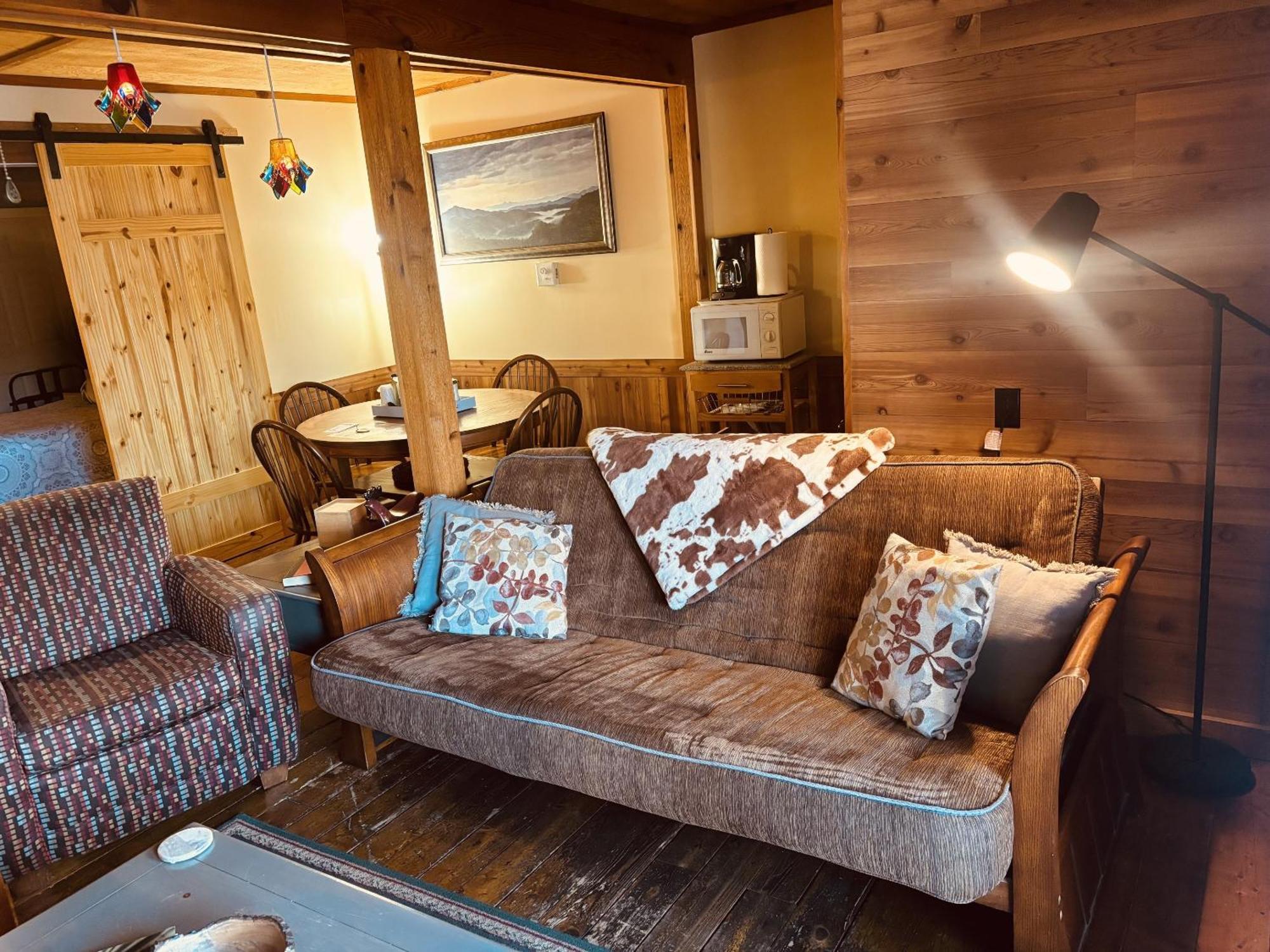The Iris Garden Downtown Cottages And Suites Nashville Rum bild