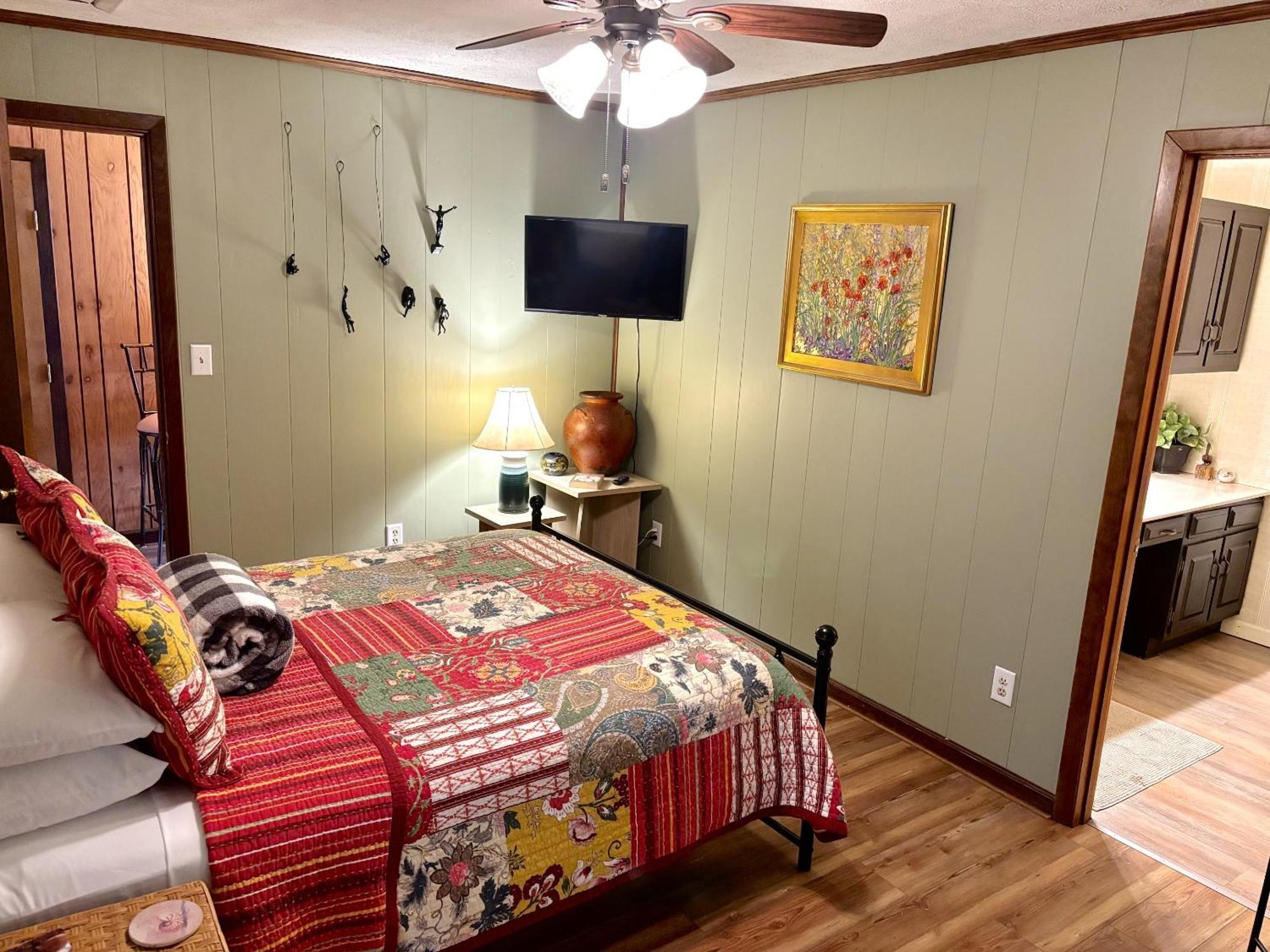 The Iris Garden Downtown Cottages And Suites Nashville Rum bild